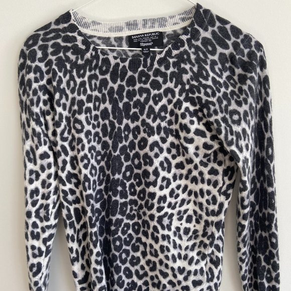 Banana Republic Small Wool/Cashmere Blend Sweater - Picture 1 of 4